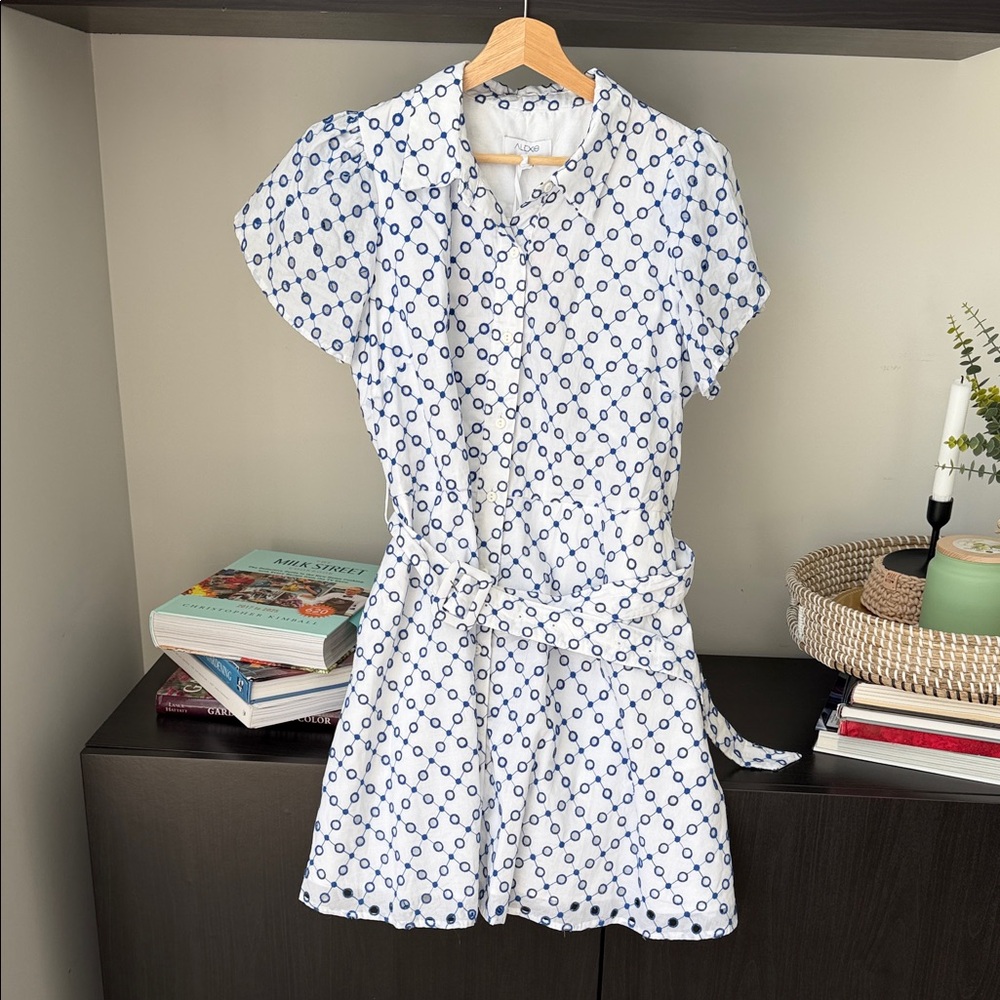Alexis Brand New White shirt dress with blue circle eyelet in size Large